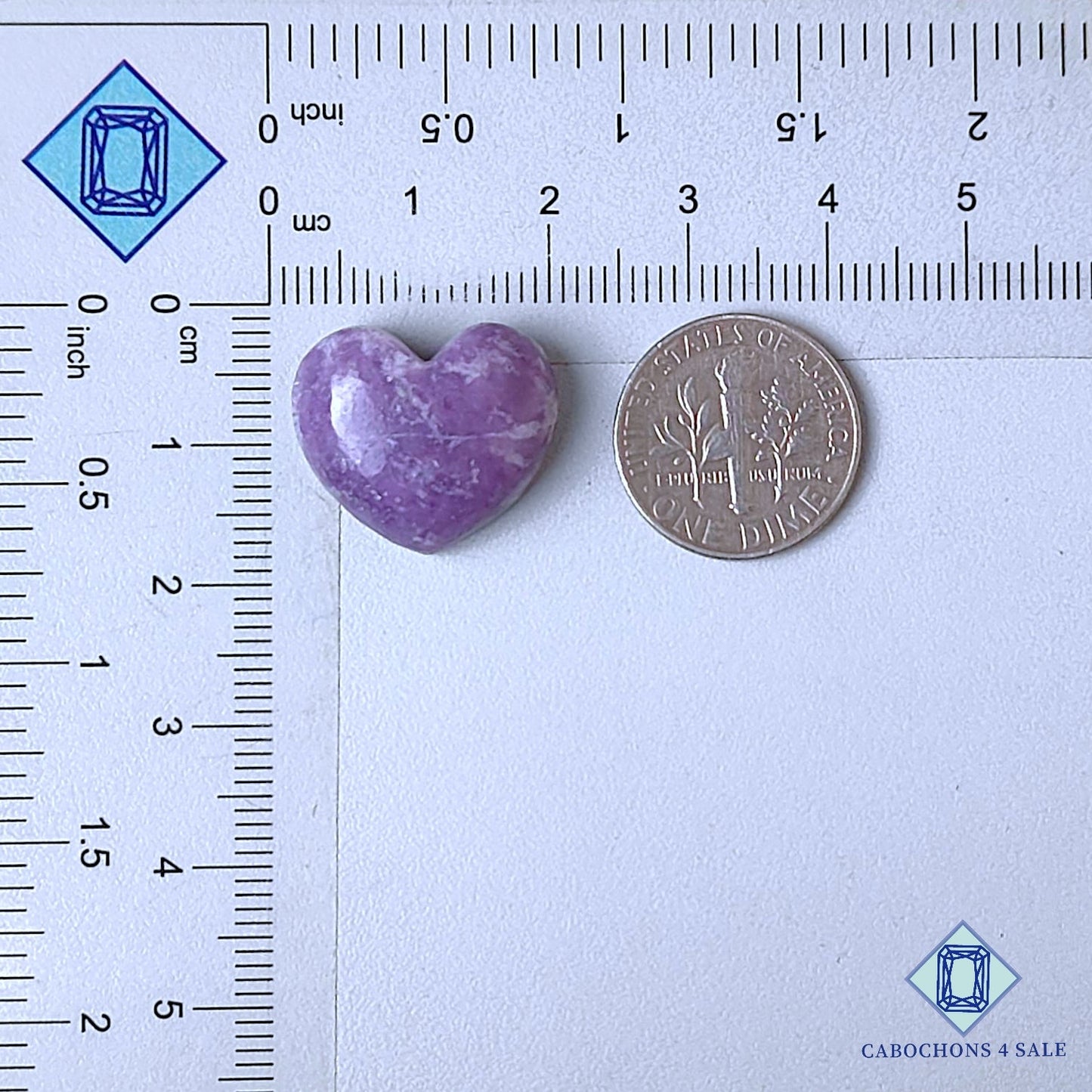 Piedras preciosas de lepidolita natural talladas en forma de corazón (16 x 19 x 7 mm) procedentes de Brasil, disponibles para la venta.