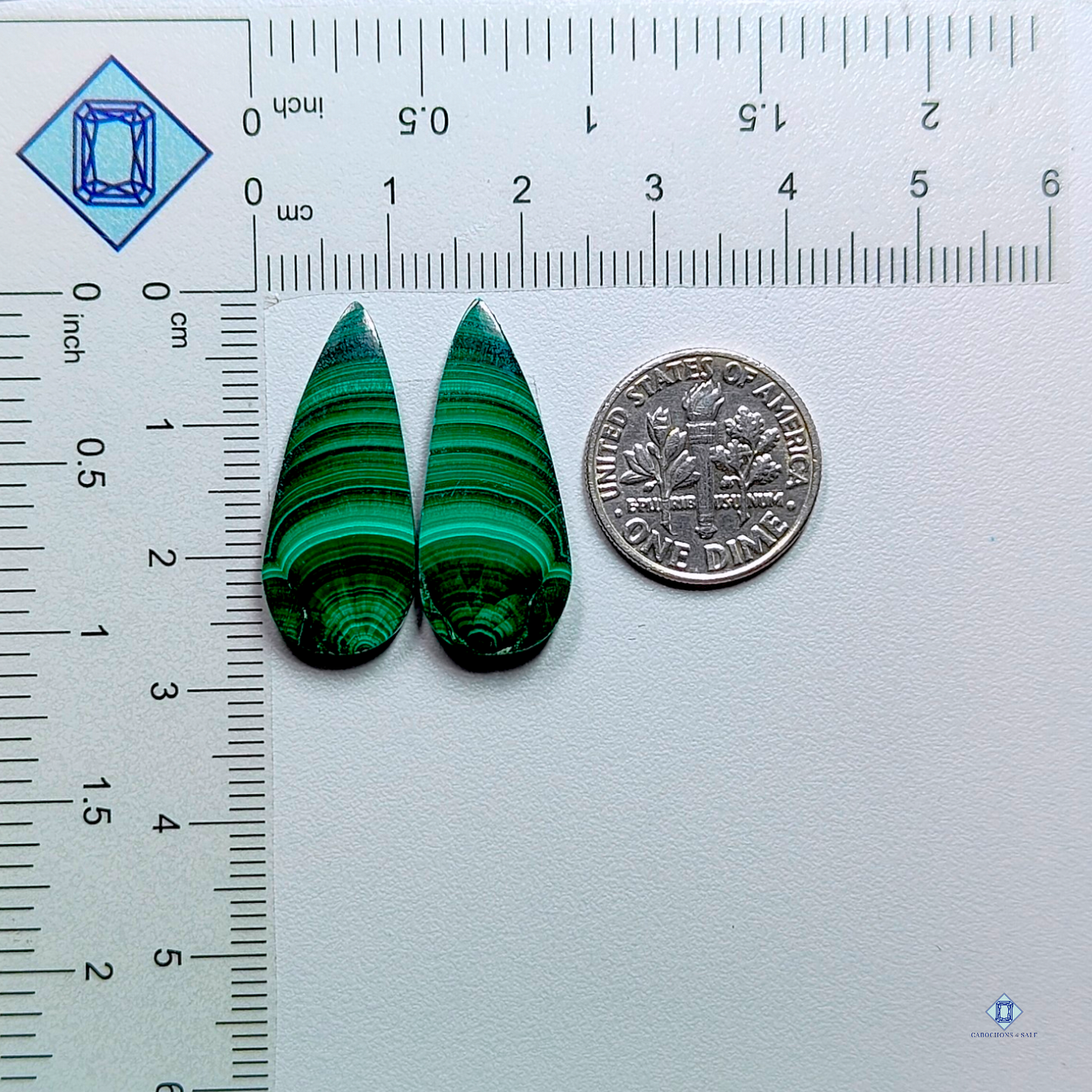 Malachite-pear-cabochons