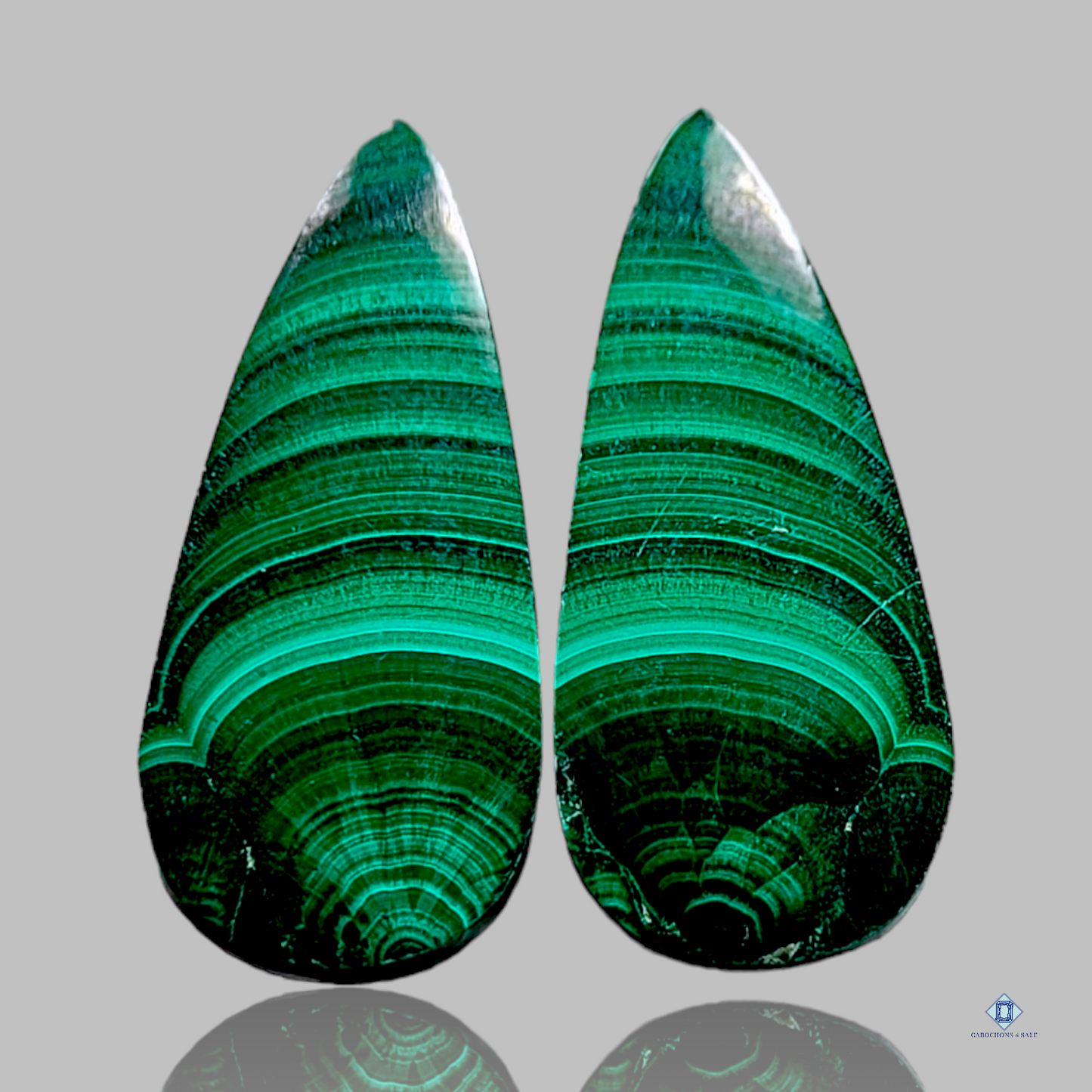 Malachite-pear-cabochons