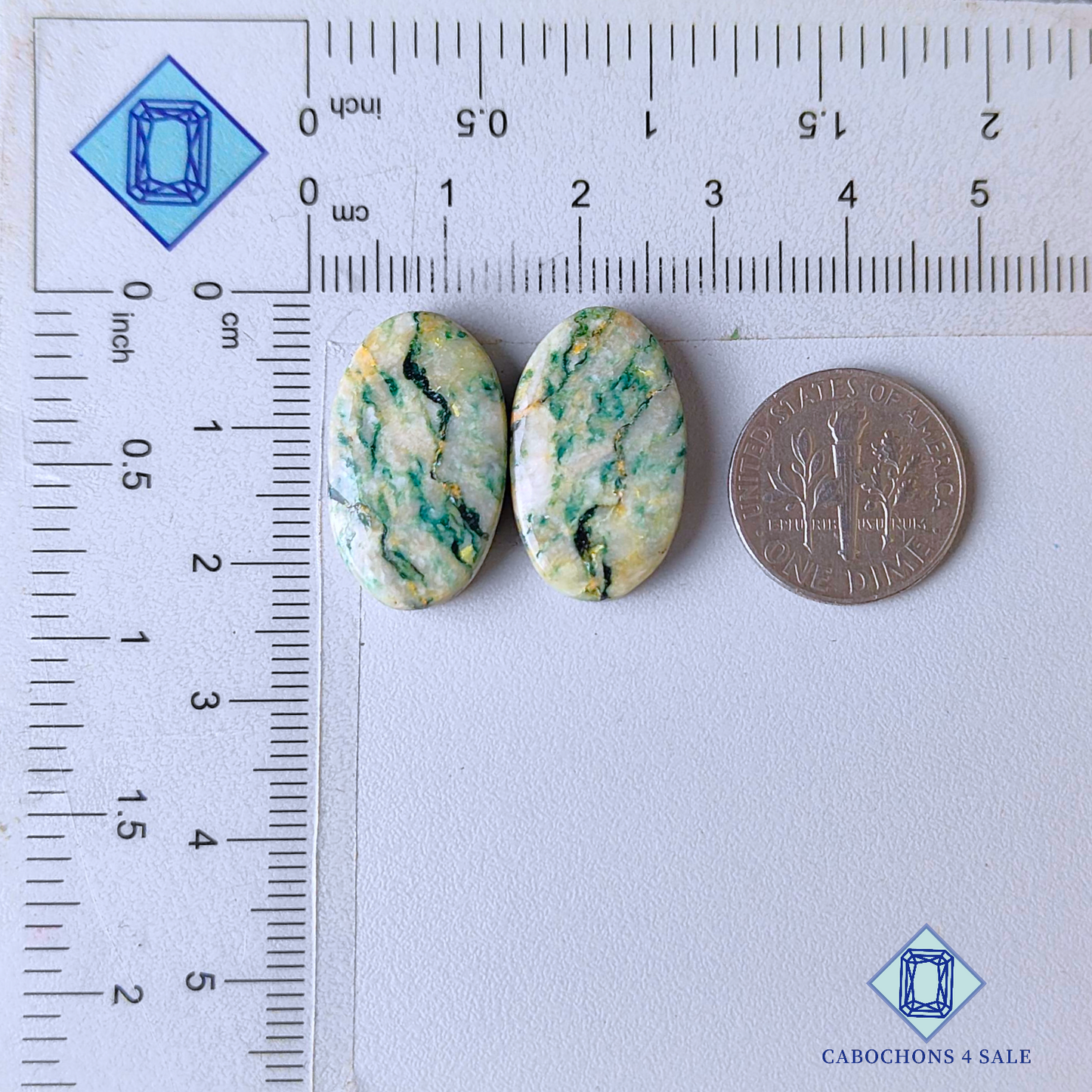 Pares ovalados de mariposita