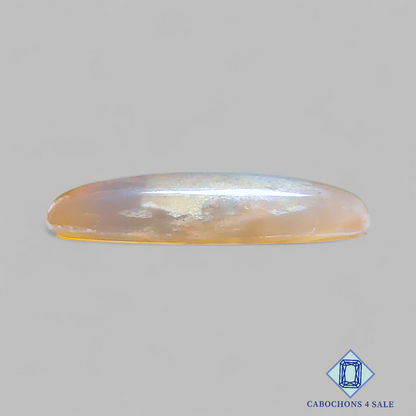 Cabujones ovalados de piedra solar con enrejado arcoíris de lluvia de meteoritos