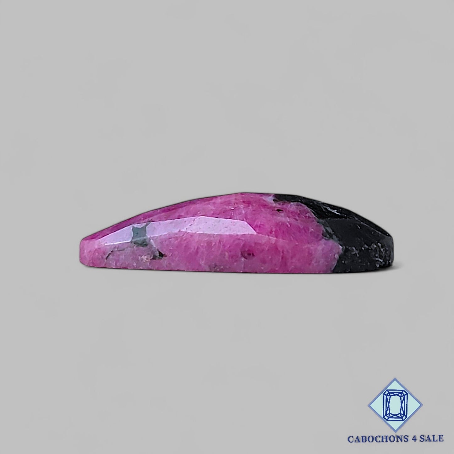 Zafiro rosa natural de talla elegante, 24 x 12 x 5 mm, de Myanmar, disponible para la venta.