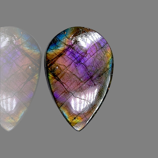 Purpal Labradorite