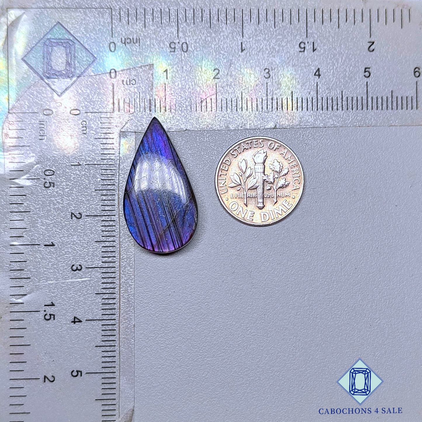 Cabujones de pera de labradorita púrpura