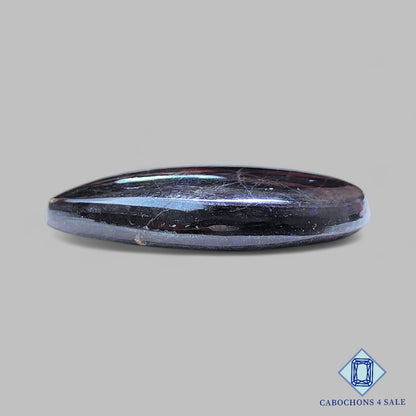 Cabujones de pera de piedra preciosa purpurita natural de 38 x 23 x 7 mm de Namibia, disponibles para la venta.