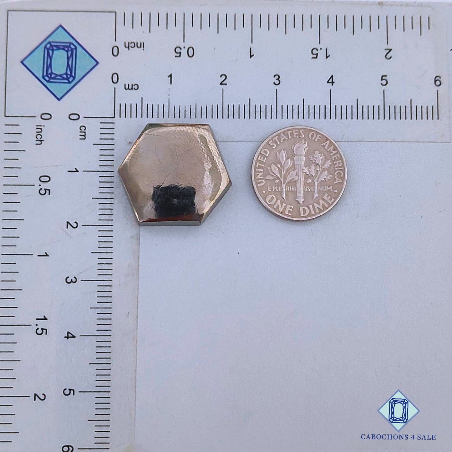 Cabujones hexagonales de pirita natural de 21 x 19 x 5 mm, de Perú, disponibles para la venta.