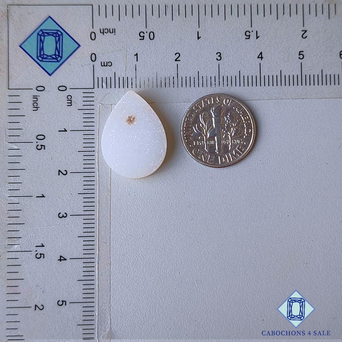 Ágata blanca en forma de pera druzy