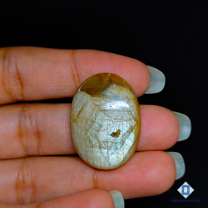 Zawadi Golden Sapphire