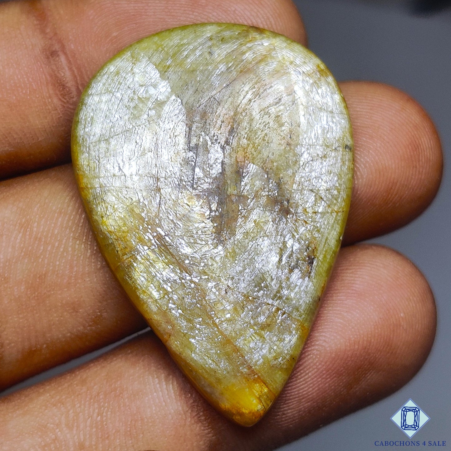 Zawadi Sapphire