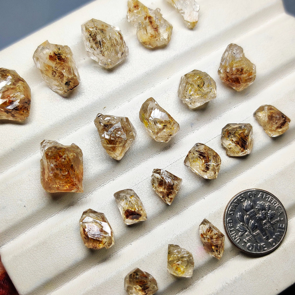 Natural Petroleum Quartz Gemstone Cabochon | Rare Fluorescent Loose Quartz for Jewelry Making | Collector Stone